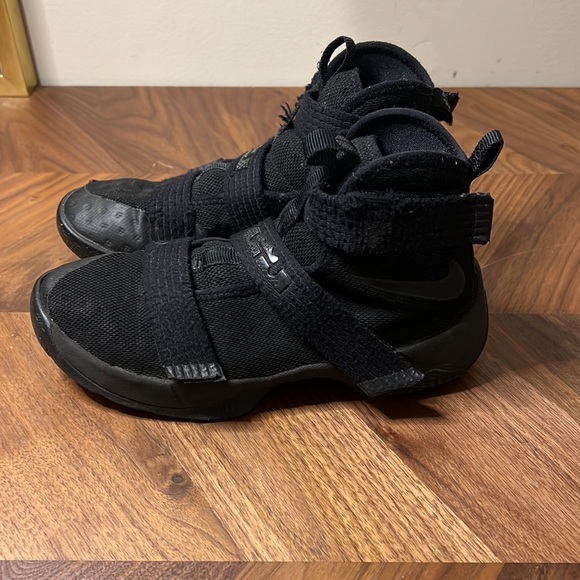 LeBron James Soldier 10 Black Space All Black Youth Size 3Y - Picture 4 of 10
